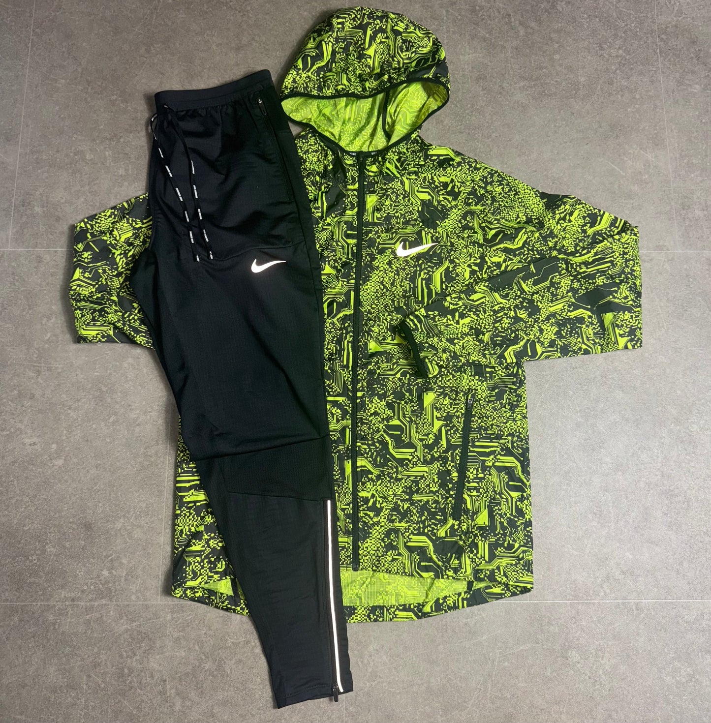 Nike Digital Volt Running Phenom Set