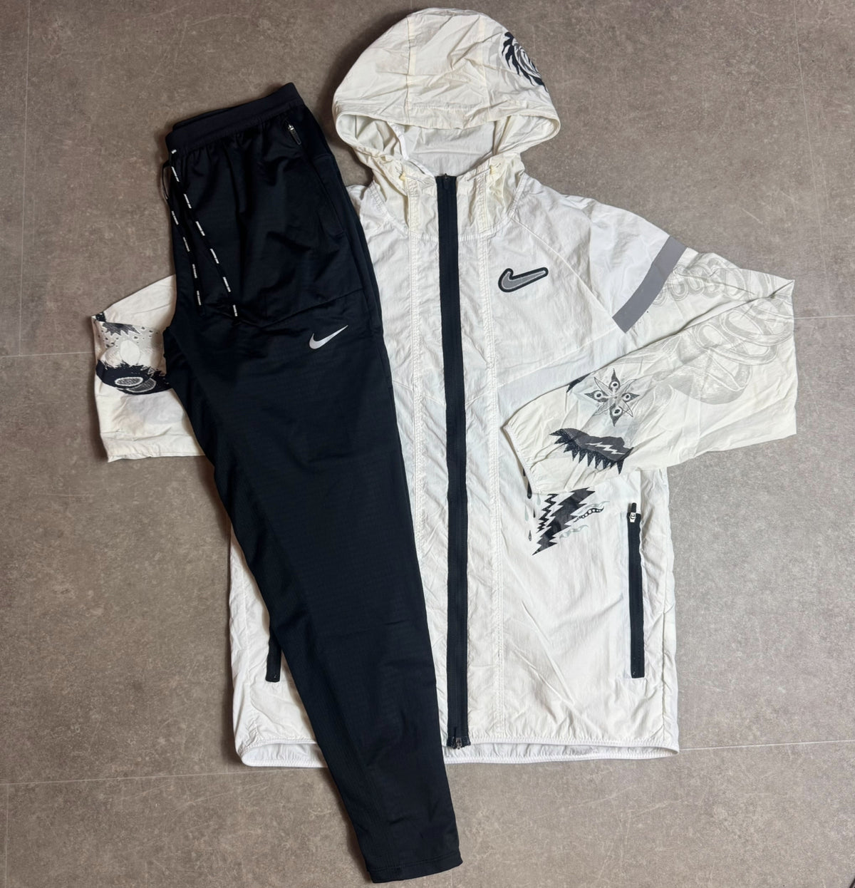 Nike White Wildrun Dragon Phenom Set