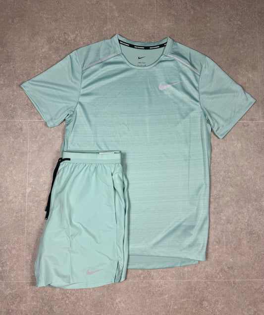 Mineral Nike Miler Set