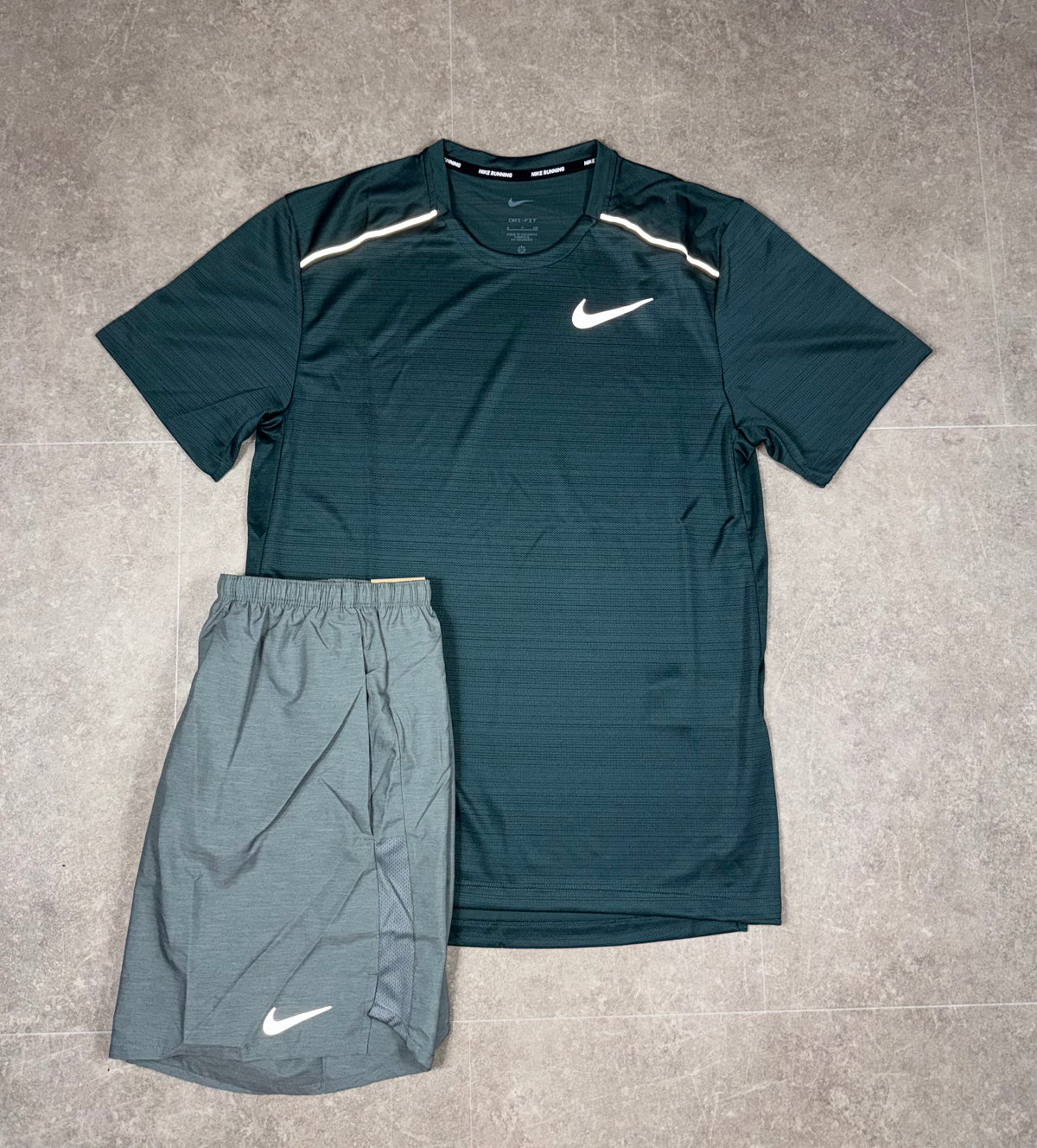 Deep Jungle Nike Miler Grey Challenger Set