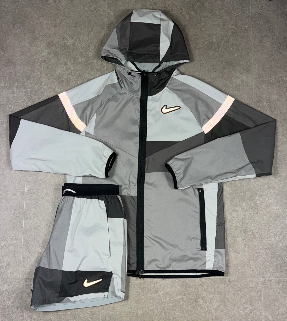 Nike Patchwork Grey Wildrun Set